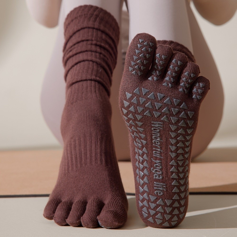 خمسة أصابع الرياضة تو الجوارب  - مراجعة Yoga Toe Separator وسعره