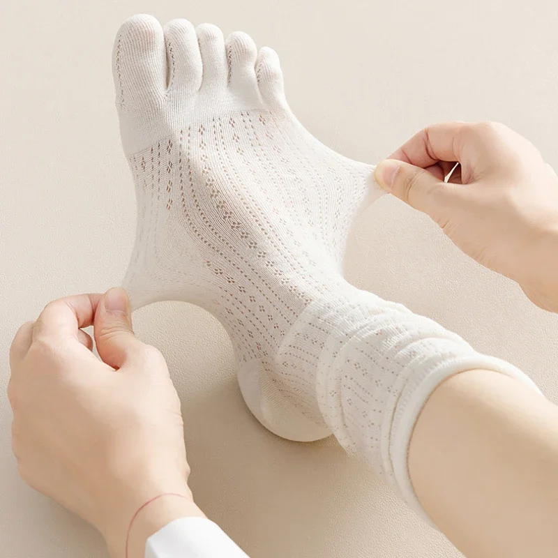 5 أزواج الجوارب فضفاضة مع خمسة - مراجعة Yoga Toe Separator وسعره